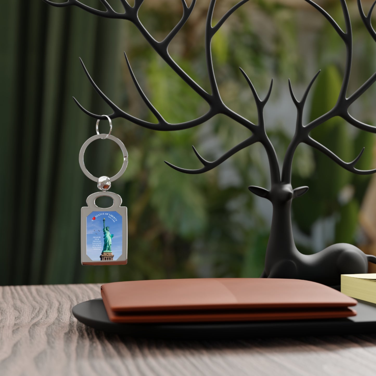 Statue of Liberty Keyring — Souvenir Keychain with New York Landmark